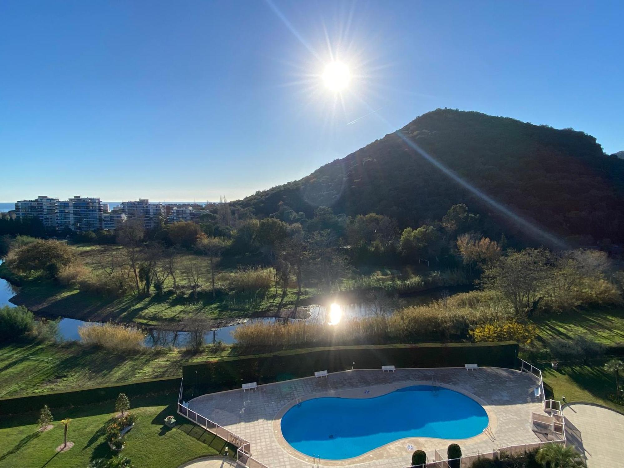Appartement Luxe Vue Mer Et Collines Avec Piscine Mandelieu Eksteriør billede